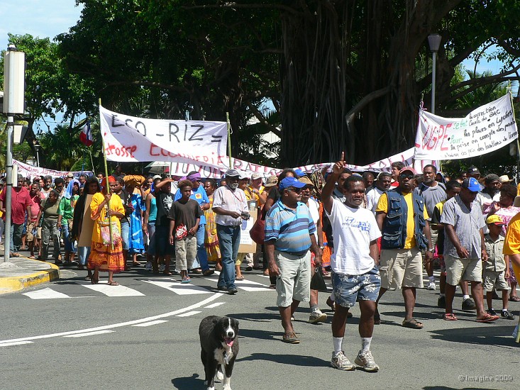 03.16- Manif pour l'emploi local et contre la vie chere.JPG
